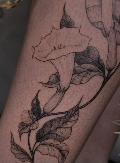estilo tatuaje botanico